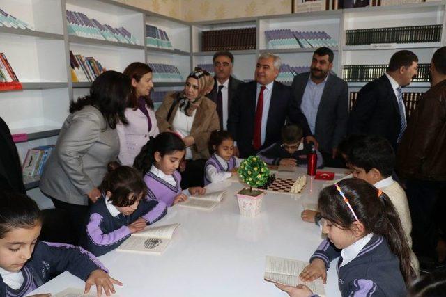 Ak Eğitim Seferberliği Diyarbakır’a Sıçradı