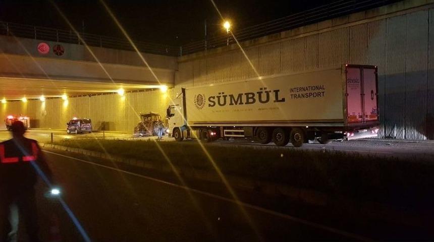 Edirne&rsquo;de Zincirleme Trafik Kazası: 1 Yaralı