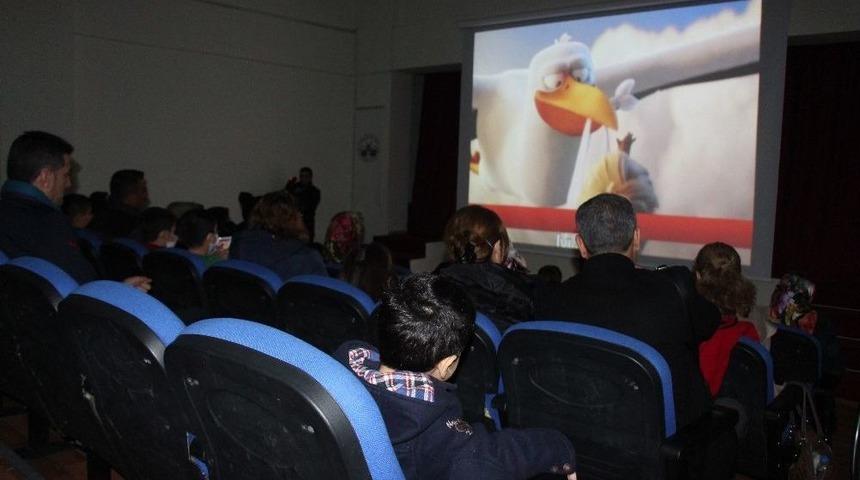 Elazığ&rsquo;da &Ouml;zel &Ccedil;ocukların Sinema Keyfi