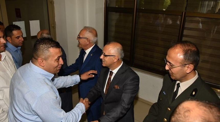 Başkan Kayda, Protokol &Uuml;yeleri Ve Vatandaşlarla Bayramlaştı