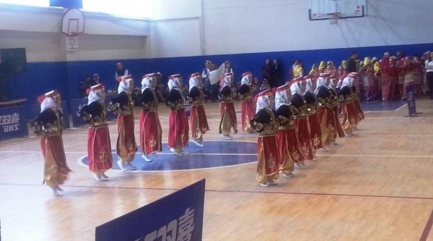 Minik Yarışmacılar &Ouml;d&uuml;llendirildi