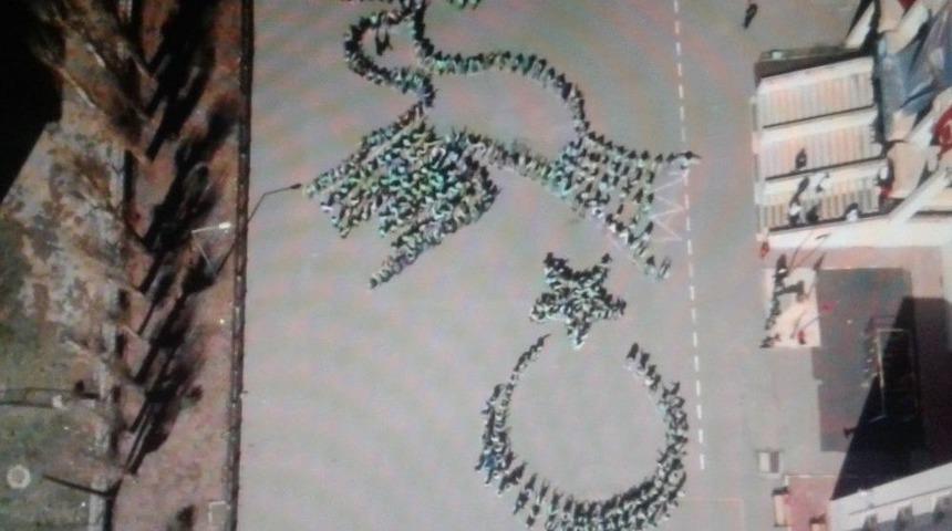 600 &Ouml;ğrenciyle Anlamlı Mesaj