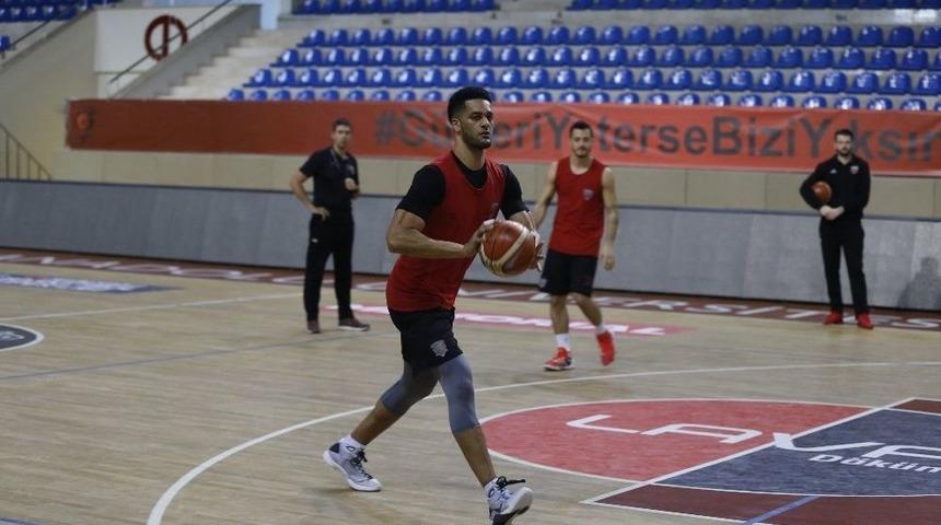 Eskişehir Basket&rsquo;te Antrenmanlar S&uuml;r&uuml;yor