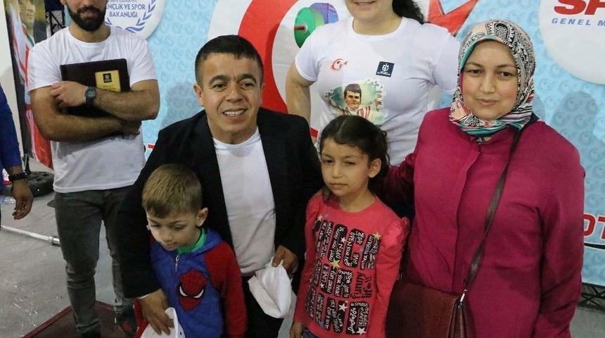 Halil Mutlu, 23 Nisan Çocukları İle Buluştu