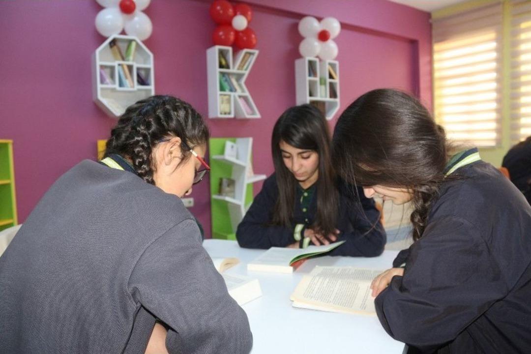 Mehmet Akif Ersoy&rsquo;un Adını Taşıyan Lisede Z-k&uuml;t&uuml;phane A&ccedil;ılışı