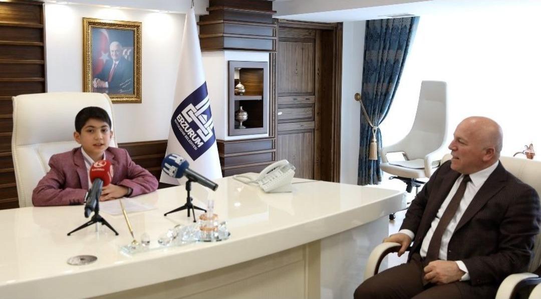 K&uuml;&ccedil;&uuml;k Başkan Gezer&rsquo;den Başkan Sekmen&rsquo;e Teşekk&uuml;r