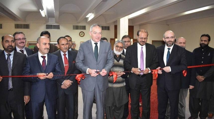 Pakistan Milli K&uuml;t&uuml;phanesi&rsquo;ne T&uuml;rk K&ouml;şesi