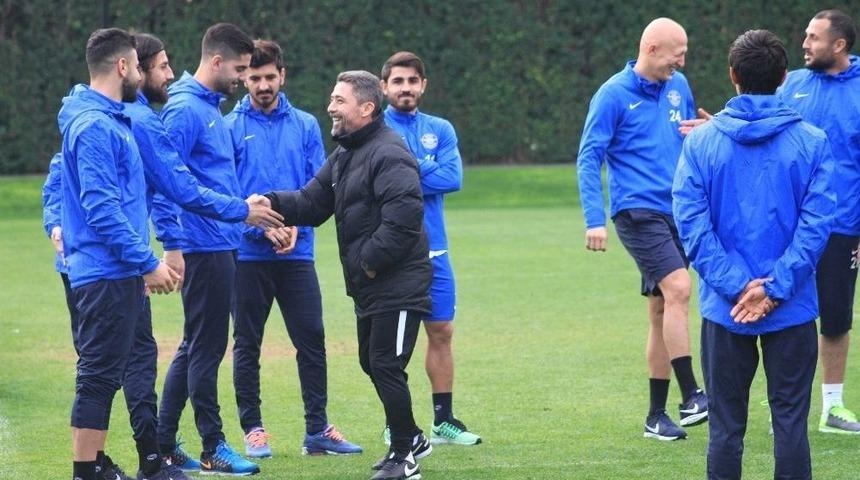 Adana Demirspor&rsquo;un Antalya Kampı Başladı