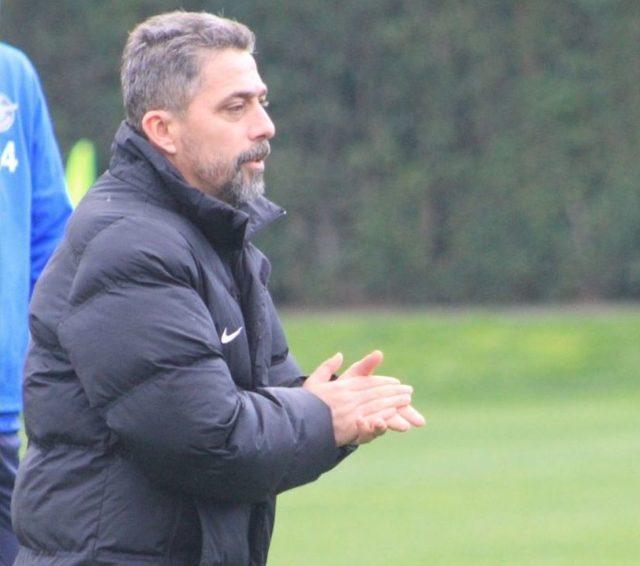 Adana Demirspor’un Antalya Kampı Başladı