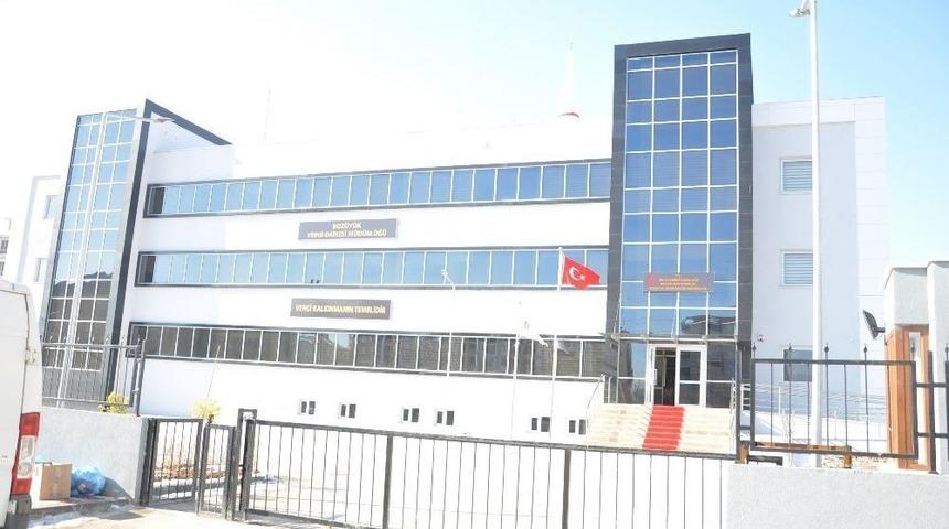 Vergi Dairesi Yeni Binasına Taşındı