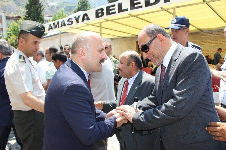 Amasya’da Yöneticilerle Vatandaşlar Bayramlaştı
