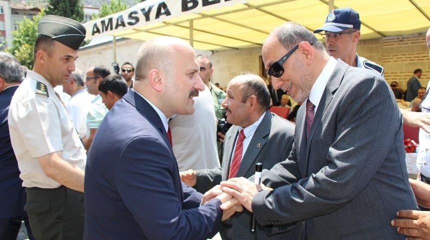 Amasya&rsquo;da Y&ouml;neticilerle Vatandaşlar Bayramlaştı