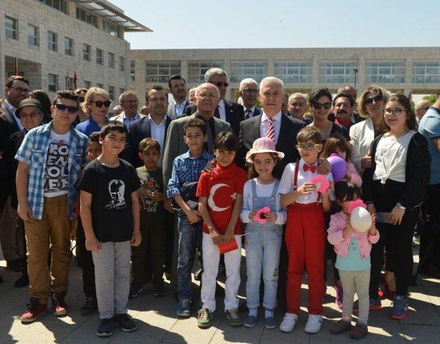 Nil&uuml;fer&rsquo;de 23 Nisan Coşkuyla Kutlandı 1