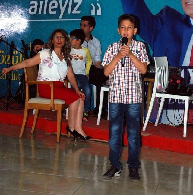 İlkokul &Ouml;ğrencilerinden Şiir Y&uuml;kl&uuml; Gece 3