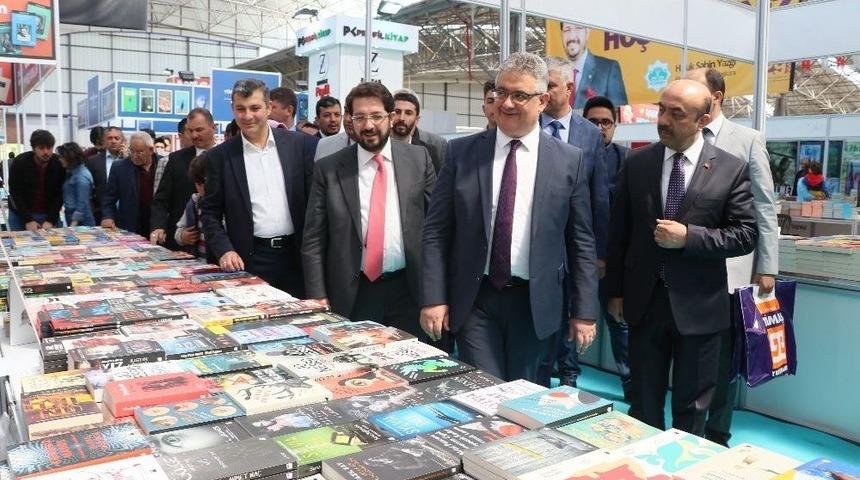 Aksaray Belediyesi Kitap Ve &Ccedil;ocuk Festivali Fuarını A&ccedil;tı