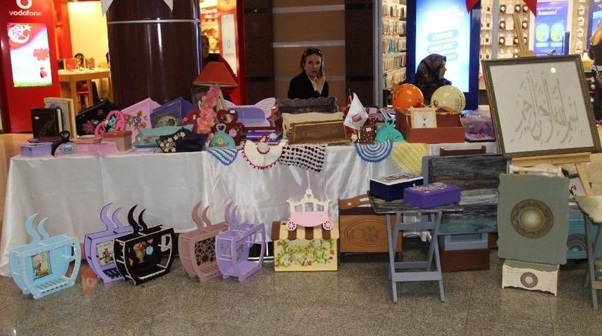 Çocuk Destek Merkezindeki Çocuklar Kendi Elleriyle Yaptıkları Ürünleri Sergiledi