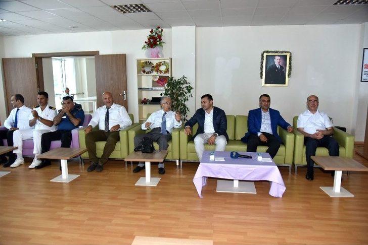 Başkan Yücel, Vatandaşlarla Bayramlaştı G3