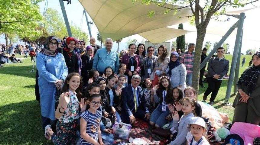 D&uuml;nya &Ccedil;ocukları Piknikte Buluştu