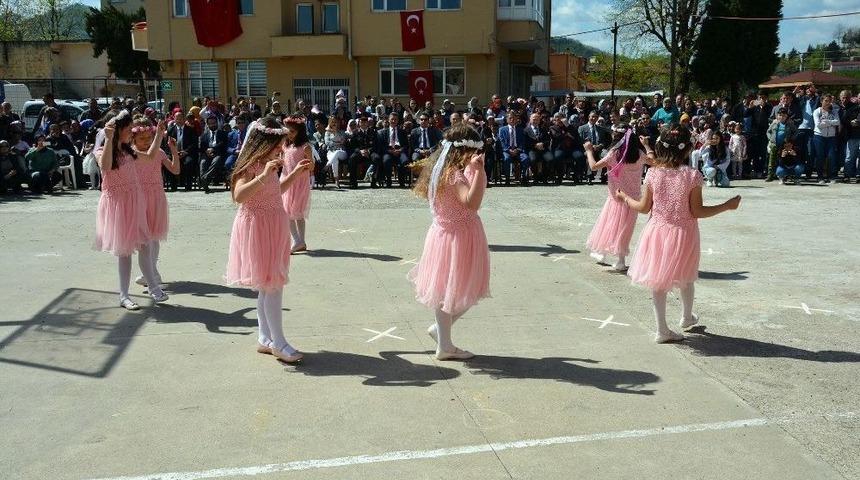 Kabad&uuml;z&rsquo;de 23 Nisan Ulusal Egemenlik Ve &Ccedil;ocuk Bayram Kutlamaları