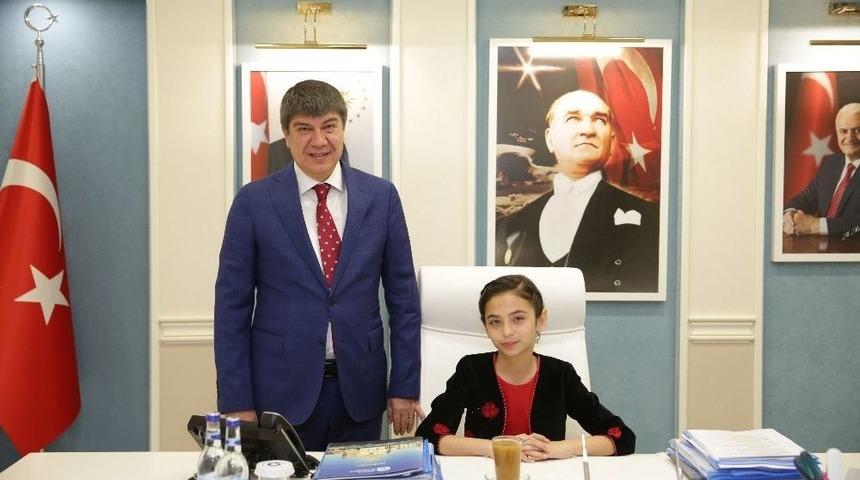 &Ccedil;ocuk Başkan, T&uuml;rel&rsquo;den Parklara Kamera Sistemi İstedi