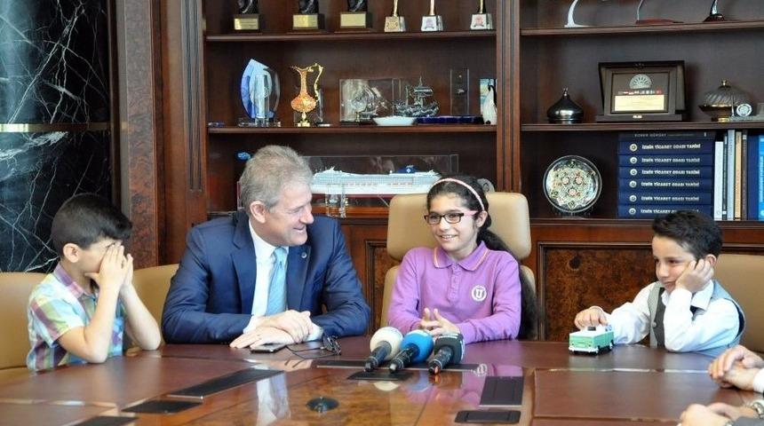 Serviste Unutulan Alperen’in Ablası Başkanlık Koltuğunda