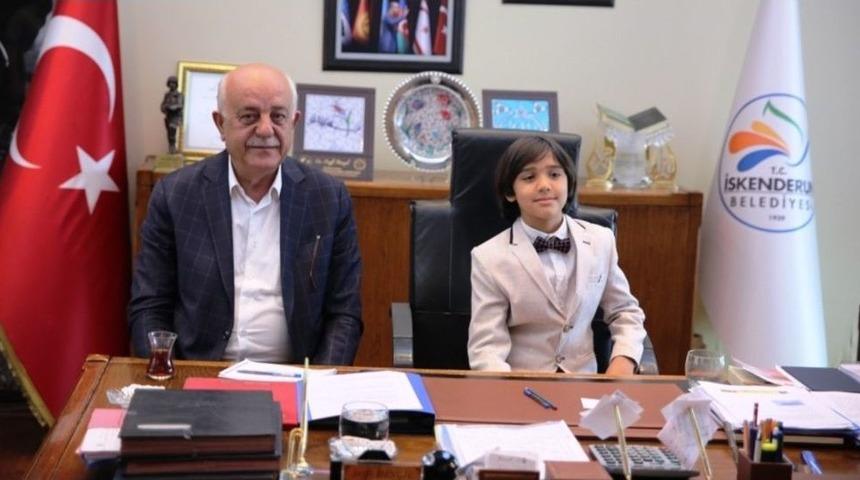 Başkan Seyfi Dingil, Koltuğunu Egemen &Ouml;z&rsquo;e Devretti