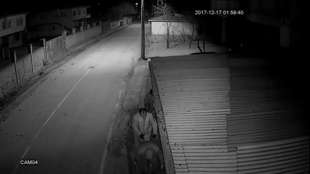 Kına Gecesinde Marketi, Pompalı T&uuml;fekli Hırsızlarca Soyuldu