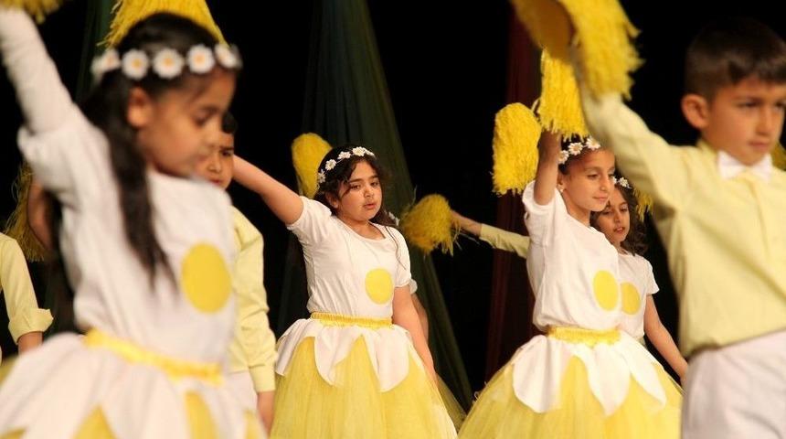 Ahlat&rsquo;ta 23 Nisan Coşkusu