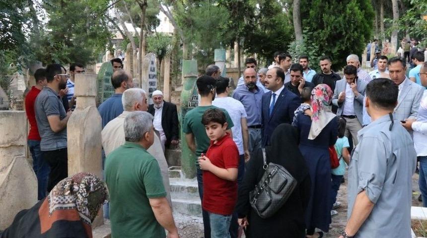 &Ccedil;ift&ccedil;i Vatandaşlarla Bayramlaştı