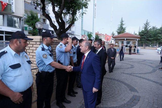 Vali Çakacak, Güvenlik Güçlerini Unutmadı