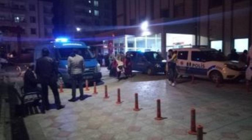 Kahta İl&ccedil;esinde Trafik Kazası: 2 Yaralı