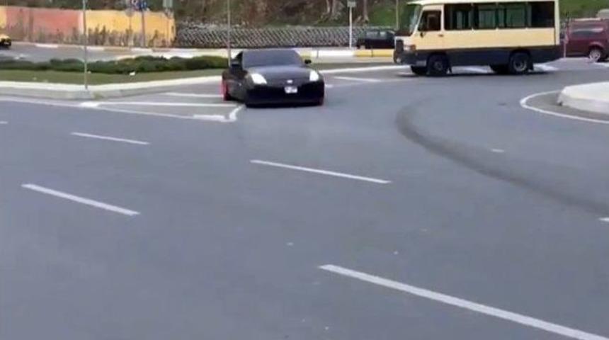 (&ouml;zel Haber) L&uuml;ks Otomobilli Trafik Magandası Kamerada