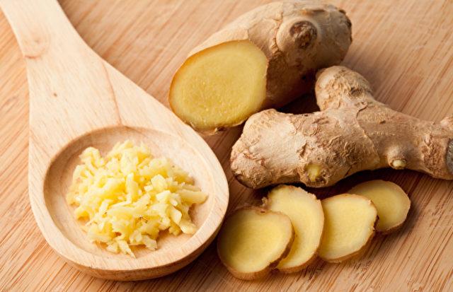 Different forms of ginger