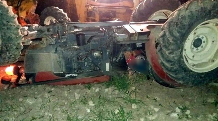 Trakt&ouml;r&uuml;n Altında Kalan S&uuml;r&uuml;c&uuml; Hayatını Kaybetti