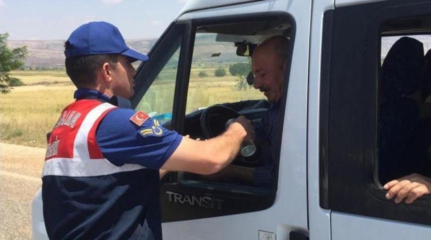 Jandarmadan Şekerli Bayram Uygulaması