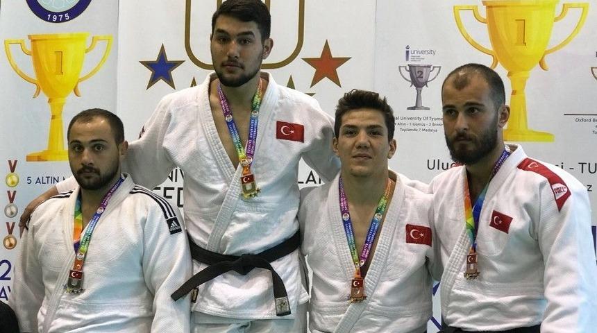 Ne&uuml;&rsquo;l&uuml; &Ouml;ğrenciler Judo Şampiyonasından Derecelerle D&ouml;nd&uuml;