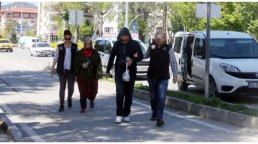 Firari Fet&ouml; Ş&uuml;phelisi &Ccedil;ift Adliyeye Sevk Edildi