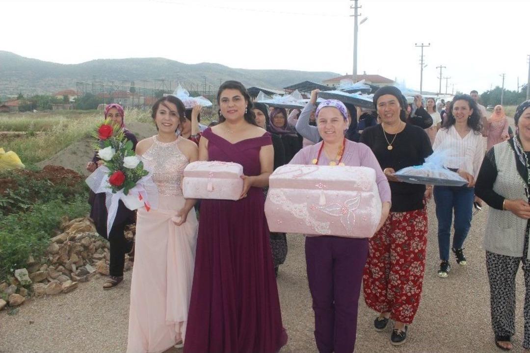 Y&uuml;z Yıllık Gelenek Yeniden Yaşatılıyor