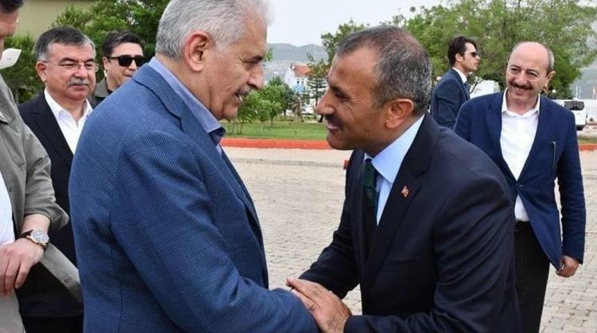 Başbakan Yıldırım: "çakı Gibi Valiniz Var"