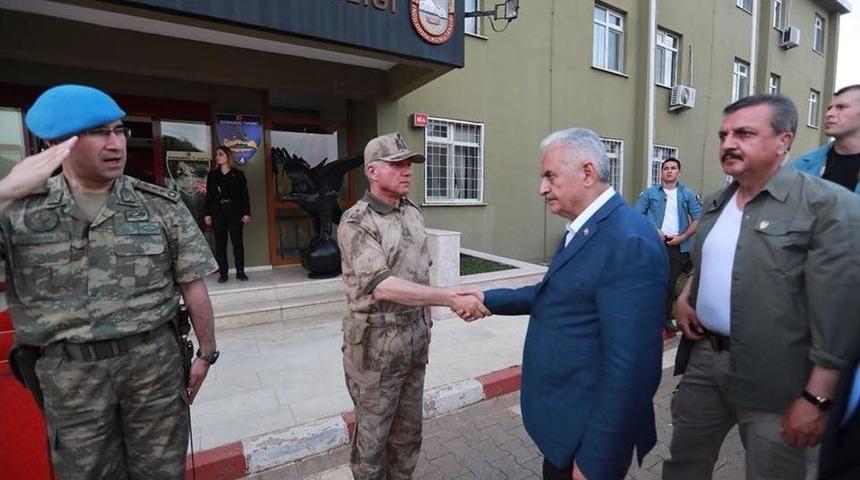 Başbakan Yıldırım Mehmet&ccedil;ikle Bayramlaştı