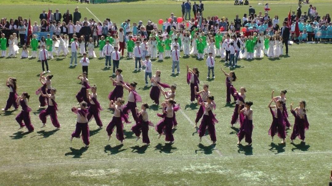 23 Nisan Ak&ccedil;akoca&rsquo;da Şenlik Havasında Kutlandı