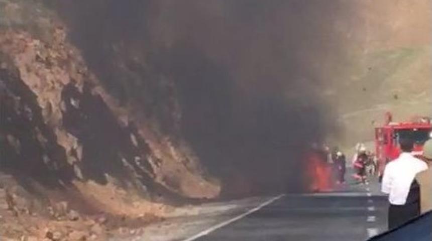 Seyir Halindeki Otomobil Yandı