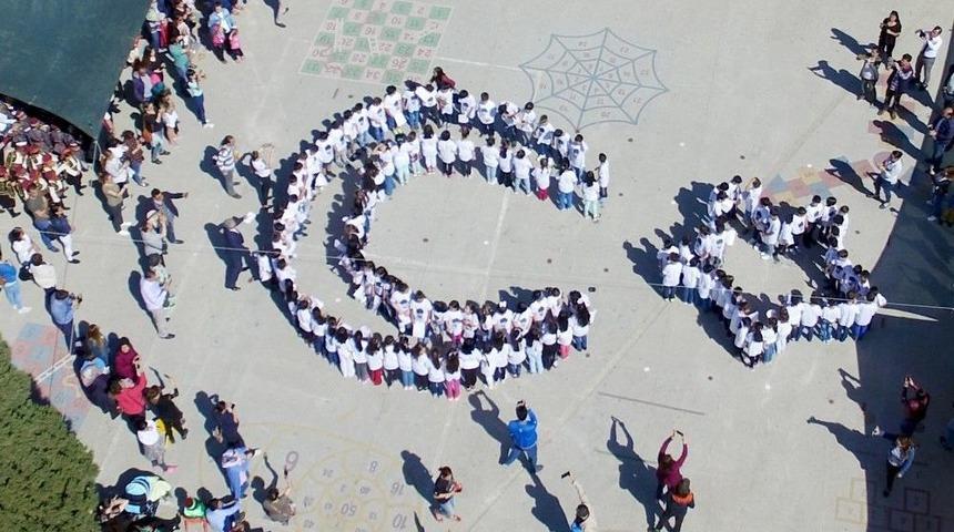 &Ouml;ğrenciler Ay-yıldız Kareografi Oluşturdu