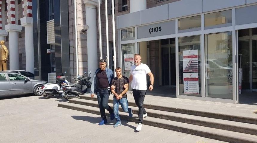 Kuşadası Polisinden Bayram Mesaisi