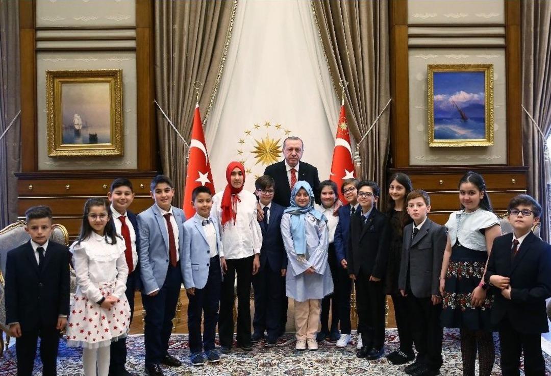 Cumhurbaşkanı Erdoğan &Ccedil;ocukları Kabul Etti