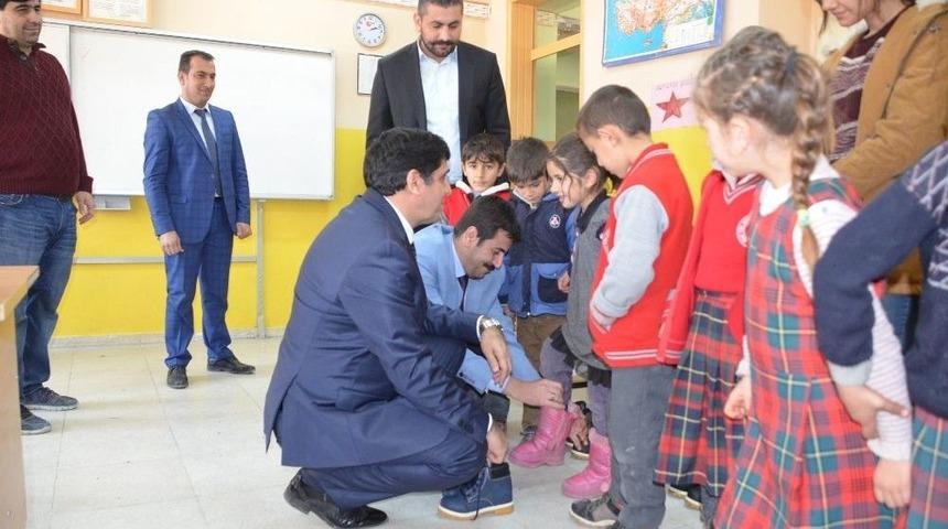 Rekt&ouml;r Alma, Minik Y&uuml;reklerle Buluştu