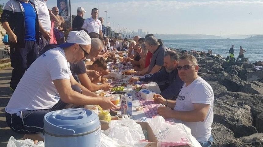 40 Yıldır Denizde Bayramlaşıyorlar