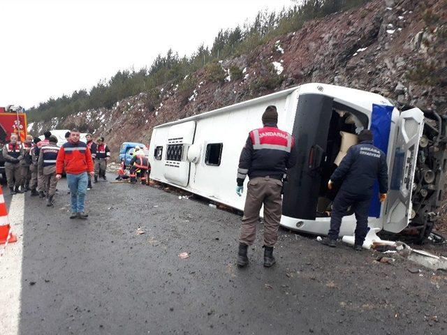 Başkent’te Yolcu Otobüsü Şarampole Devrildi: 2 Ölü, 21 Yaralı