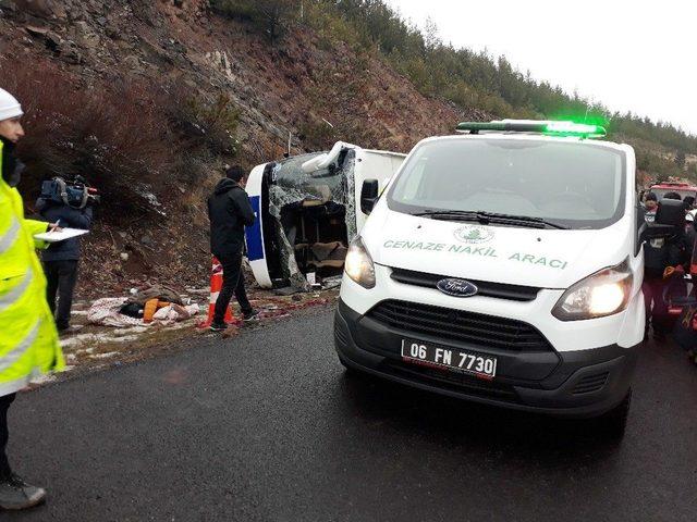 Başkent’te Yolcu Otobüsü Şarampole Devrildi: 2 Ölü, 21 Yaralı