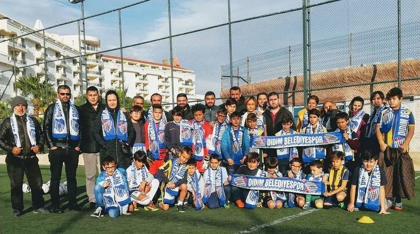 Didim Belediyespor&rsquo;dan Fb Ve Gs Futbol Okullarına Ziyaret